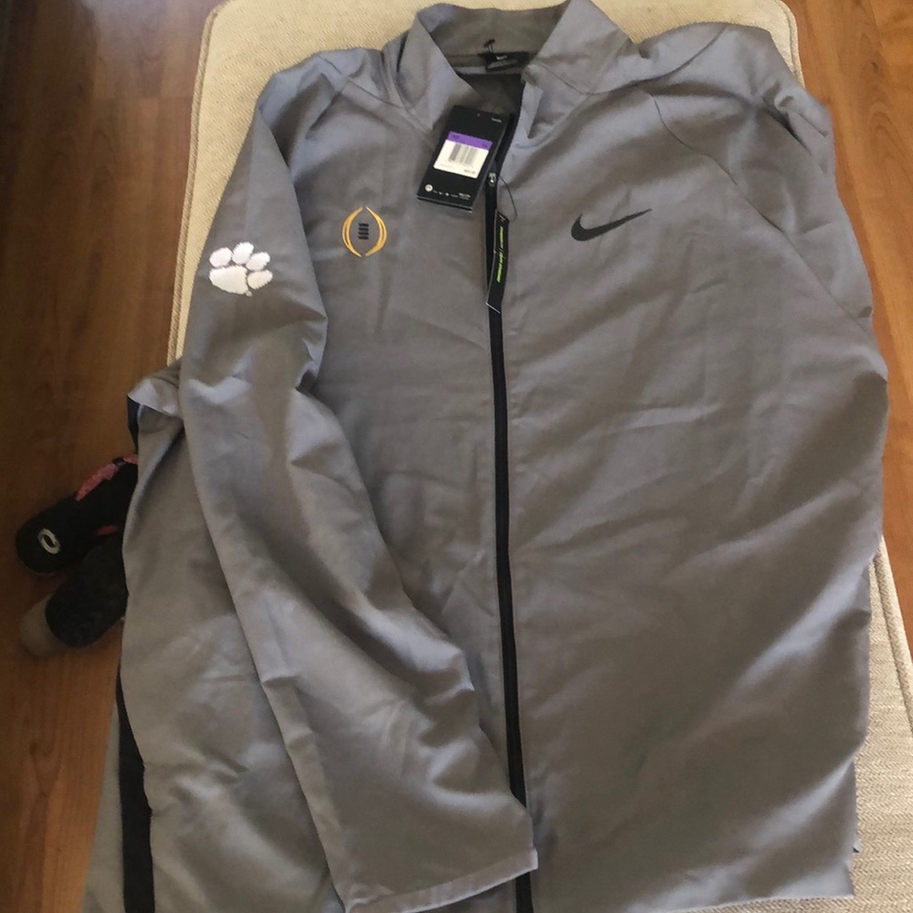 Clemson Nike Dri-Fit unlined jacket